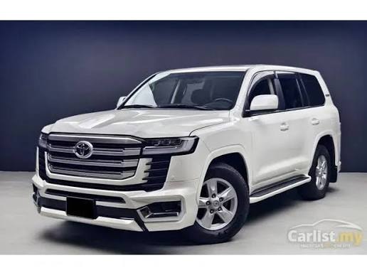12CBBB28-B2EF-4156-8817-FA2CE12AB0BA TOYOTA LAND CRUISER Rental by the Day